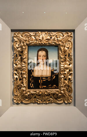 Das Porträt von Elisabetta Gonzaga, Ehefrau von Herzog guidobaldo ich von Urbino, ist ein Öl auf Holz Malerei von 1504 und an Raphael zugeschrieben. Es wurde von der Palazzo Pitti, die Uffizien in 1773, wo es auf das Display bleibt übertragen. Stockfoto