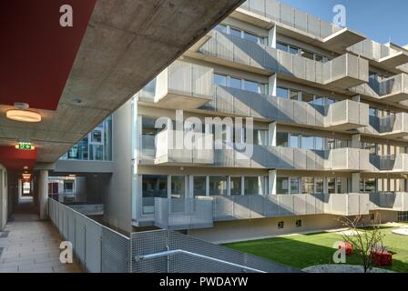 Wien 1230, Wohnanlage Carlbergergasse 105 Stockfoto