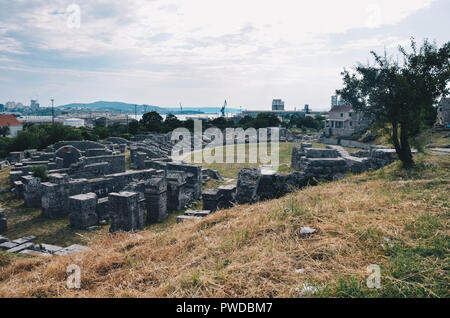 Ruinen der römischen Amphitheater von Solin (Salona), in der Nähe von Split, Kroatien, September 2018 Stockfoto