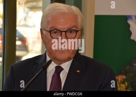 Deutsche Präsident Frank-Walter Steinmeier reist nach Görlitz Görlitz, Deutschland - 15. Oktober: Deutsche Präsident Frank-Walter Steinmeier (2 L) und seine wif Stockfoto