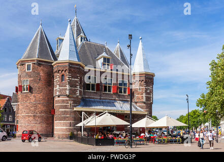 Amsterdam cafe In De Waag Cafe und Museum in der nieuwmarkt Amsterdam, Niederlande Holland EU Europa Stockfoto