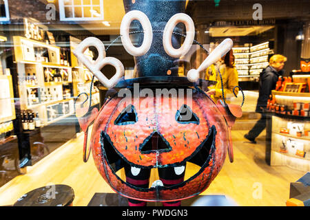 Halloween Kürbis, Scary Pumpkin, erschreckend Kürbis, Halloween, Kürbis, Kürbisse, furchtsam, buh, buh, buh über Kürbis, Kürbis Halloween, Helloween Stockfoto