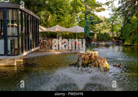 Frankreich. Vaucluse (84). Avignon. Garten des Doms. Skulptur von Félix Gras unter dem Titel "Venus Schwalben' Stockfoto