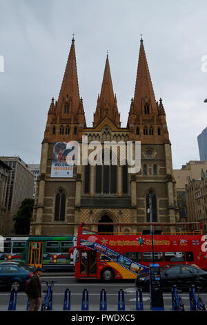 Melbourne, Bahnhof/Australien - Melbourne City und Blick auf die Straße. Stockfoto