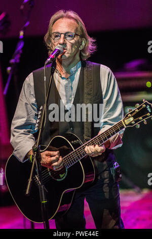 Mailand Italien. 15. Oktober 2018. Die Englische/Amerikanische band Amerika führt live auf der Bühne des Teatro Dal Verme während der "European Tour 2018": Rodolfo Sassano/Alamy leben Nachrichten Stockfoto