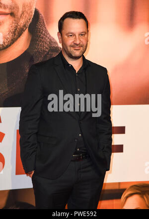 London, Großbritannien. 15. Oktober 2018. Dan Fogelman besucht die Europäische Premiere von "das Leben selbst" & Royal Bank von Kanada Gala während der 62 BFI London Film Festival. Credit: SOPA Images Limited/Alamy leben Nachrichten Stockfoto