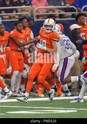 Oktober 13, 2018, San Antonio, TX... UTSA Roadrunner Empfänger, Blaze Moorhead (19), während der NCAA Football Spiel zwischen der Universität von Texas in San Antonio Roadrunners und der Louisiana Tech Bulldoggen, in San Antonio, TX. (Absolut komplette Fotograf & Company Credit: Joseph Calomeni/MarinMedia.org/Cal Sport Media) Stockfoto