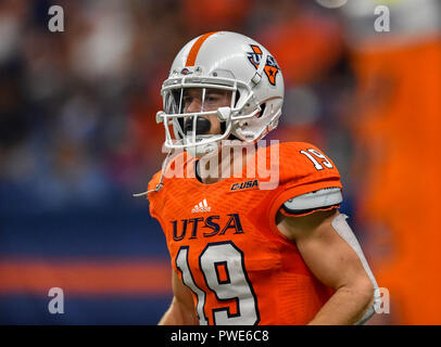 Oktober 13, 2018, San Antonio, TX... UTSA Roadrunner Empfänger, Blaze Moorhead (19), während der NCAA Football Spiel zwischen der Universität von Texas in San Antonio Roadrunners und der Louisiana Tech Bulldoggen, in San Antonio, TX. (Absolut komplette Fotograf & Company Credit: Joseph Calomeni/MarinMedia.org/Cal Sport Media) Stockfoto