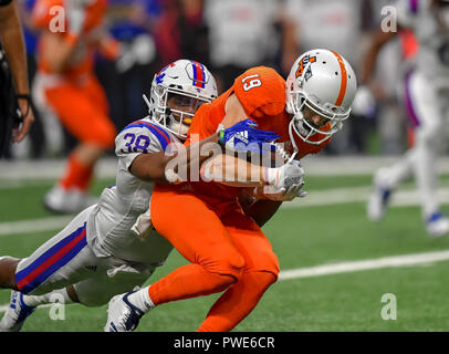Oktober 13, 2018, San Antonio, TX... UTSA Roadrunner Empfänger, Blaze Moorhead (19), während der NCAA Football Spiel zwischen der Universität von Texas in San Antonio Roadrunners und der Louisiana Tech Bulldoggen, in San Antonio, TX. (Absolut komplette Fotograf & Company Credit: Joseph Calomeni/MarinMedia.org/Cal Sport Media) Stockfoto