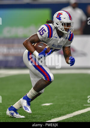 San Antonio, TX, USA. 13 Okt, 2018. Louisiana Tech Bulldog Player, kam McKnight (15), während der NCAA Football Spiel zwischen der Universität von Texas in San Antonio Roadrunners und der Louisiana Tech Bulldoggen, in San Antonio, TX. (Absolut komplette Fotograf & Company Credit: Joseph Calomeni/MarinMedia.org/Cal Sport Media) Credit: Csm/Alamy leben Nachrichten Stockfoto