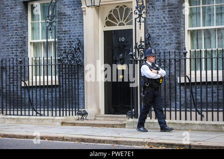 Downing Street, London. UK 16 Okt 2018 - Allgemeine Ansicht der Downing Street. Credit: Dinendra Haria/Alamy leben Nachrichten Stockfoto