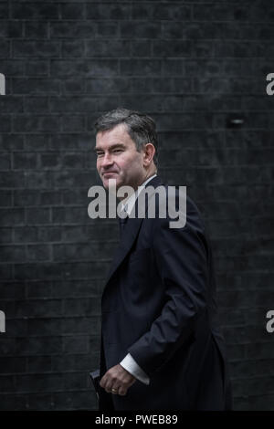 London, Großbritannien. 16. Oktober, 2018. Die Minister kommen für eine erweiterte Kabinettssitzung in Downing Street 10. Credit: Guy Corbishley/Alamy leben Nachrichten Stockfoto