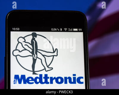 Kiew, Ukraine. 16 Sep, 2018. Medtronic medizinische Ausrüstung Firmenlogo auf dem Smartphone angezeigt. Quelle: Igor Golovniov/SOPA Images/ZUMA Draht/Alamy leben Nachrichten Stockfoto