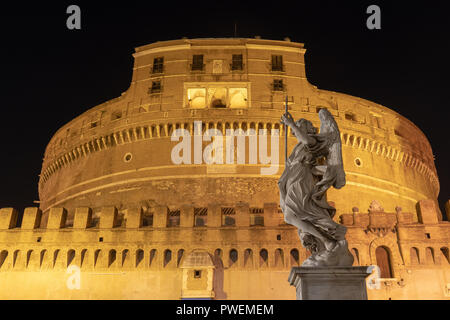 Castel Sant'Angelo oder Schloss der Heiligen Engel, Rom, Italien. Castel Sant'Angelo ist eines der wichtigsten Reiseziele in Europa. Stockfoto