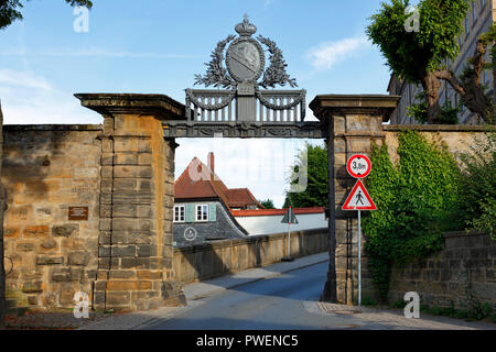 D-Bamberg, Regnitz und Main-Donau-Kanal, Oberfranken, Franken, Bayern, Eisentor mit heraldischen Abbildung, Zufahrt zum Cathedral Hill, UNESCO Weltkulturerbe Stockfoto