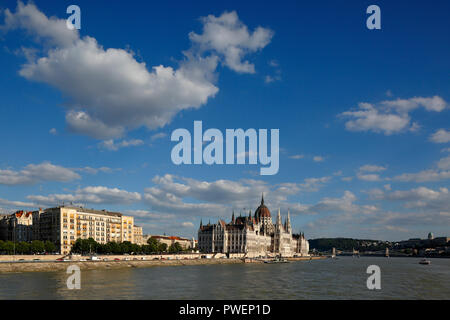 Ungarn, Ungarn, Budapest, Donau, Hauptstadt, ungarischen Parlament, das Parlamentsgebäude von Imre Steindl am Ufer der Donau, Gothic Revival, Sehenswürdigkeiten, UNESCO Weltkulturerbe Stockfoto