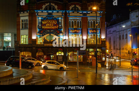 Das Crown Hotel an der Ecke der Lime St und Skelhorne Street, Liverpool. Bild im Oktober 2018 übernommen. Stockfoto