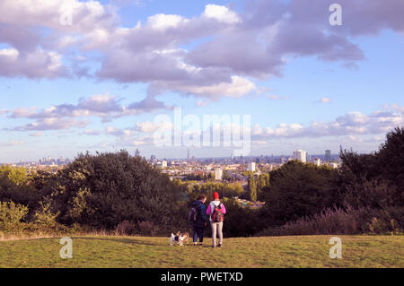 Ein Blick auf die London von Parliament Hill, Hampstead Heath, London NW3, England, Großbritannien Stockfoto