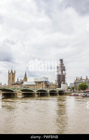 Elizabeth Tower Wrapped in Gerüst Stockfoto