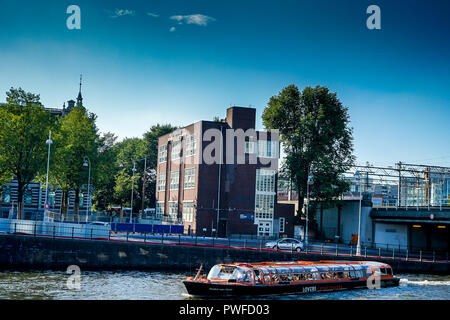 Niederlande, Amsterdam - 22. Juli 2018: Boot auf Canal Cruise in Amsterdam, Europa Stockfoto