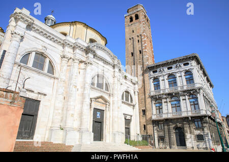 Chiesa di San Geremia (Kirche San Geremia) & Palazzo Labia, Venedig, Italien. Stockfoto