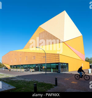 Lelystad, Niederlande, 10. Oktober 2018: Theater Agora im Zentrum der niederländischen Stadt lelystad in der Provinz Flevoland in den Niederlanden Stockfoto