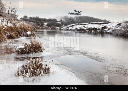 Lady Hill und der Fluß Ure im Winter, Wensleydale, Yorkshire Dales Stockfoto