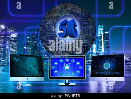 Bild mit 5G, IoT, Ai und blockchain mit drei Bildschirmen und einem Globus mit Computerchip Verbindungen. Blau 3 D 5 G in der Mitte der Erde. Stockfoto