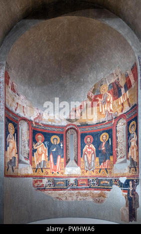 Fresko aus der Apsis des Burgal, früher in der Kirche Sant Pere del Burgal, aus dem Ende des 11. Jahrhunderts und Anfang des 12. Jahrhunderts, auf Leinwand übertragen. Stockfoto