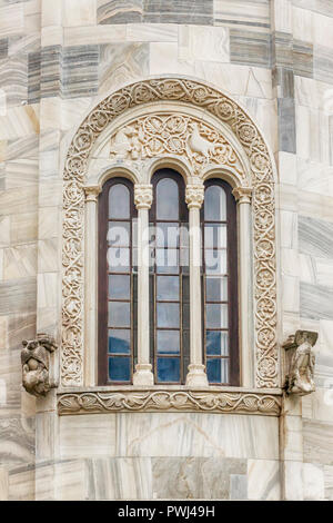 Das Kloster Studenica, 12. Jahrhundert serbisch-orthodoxen Kloster in der Nähe der Stadt Kraljevo. Detail der Kirche Dekorationen. Stockfoto