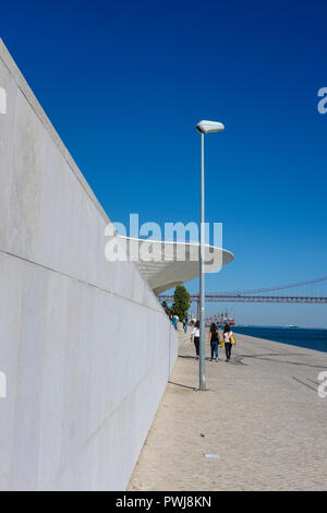 Die Maat-Museum für Kunst, Architektur und Technik, Belem, Lissabon, Portugal. Gebäude von Amanda Levete Stockfoto