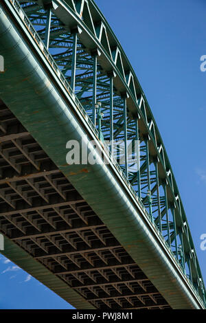 Großbritannien, England, Tyneside, Newcastle upon Tyne, Tyne Bridge von Rive Tyne Kai Stockfoto