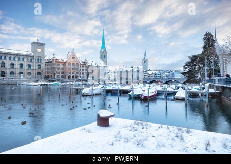 Alte Zürich Stadt im Winter, Blick auf See Stockfoto