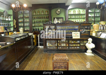 Die Victorian Apothecary's Steward Apotheke, an den Worcester Museum und Kunstgalerie, Worcester, England, Großbritannien Stockfoto