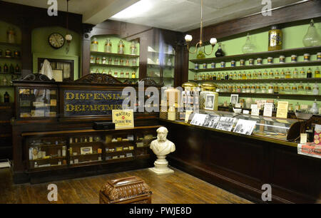 Die Victorian Apothecary's Steward Apotheke, an den Worcester Museum und Kunstgalerie, Worcester, England, Großbritannien Stockfoto