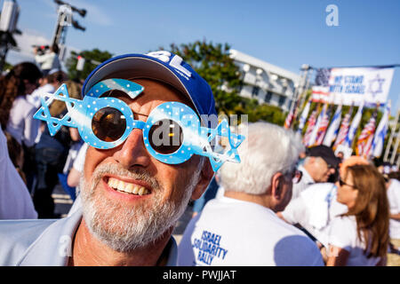 Miami Beach, Florida, Holocaust Memorial, Israel Solidarity Rally, 60. Jahrestag, Juden, jüdischer Staat, Zionismus, Religion, Tradition, Erbe, Mann Männer adu Stockfoto