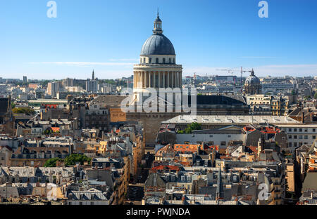 Pantheon in Paris von oben, aus Sonnenlicht, Frankreich Stockfoto