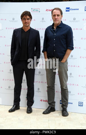 Rom, Italien, 16. Oktober 2018 - Hotel Aldrovandi Villa Borghese - Film Präsentation EUFORIA photocall Riccardo Scamarcio und Valerio Mastandrea Credit: Giuseppe Andidero/Alamy leben Nachrichten Stockfoto