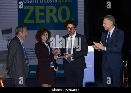 Rom, Italien. 16 Okt, 2018. Danilo Toninelli, Minister für Infrastruktur und Verkehr, an der ANCE Montage, Nationaler Verband der Gebäude Konstruktoren, im Auditorium der Vermittlung von Rom statt. Credit: Unabhängige Fotoagentur/Alamy leben Nachrichten Stockfoto