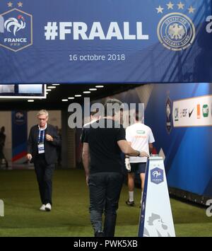 Paris, Frankreich. 16 Okt, 2018. firo: 16.10.2018, Fußball, Lander: National Team, Saison 2018/2019, Nationen Liga Frankreich, Frankreich - Deutschland, Bundestrainer Joachim Niedrig | Verwendung der weltweiten Kredit: dpa/Alamy leben Nachrichten Stockfoto