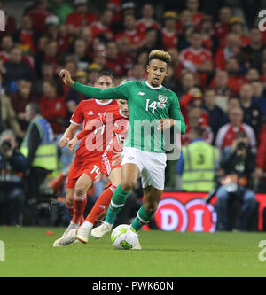 Aviva Stadium, Dublin, Irland. 16 Okt, 2018. UEFA Nationen Liga Fußball, Irland gegen Wales; Callum Robinson am Ball für Rep. von Irland Quelle: Aktion plus Sport/Alamy leben Nachrichten Stockfoto