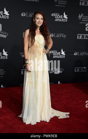 Nashville, TN, USA. Oktober 2018. 16. Oktober 2018 - Nashville, TN - Lauren Daigle. 49. Jährliche GMA Dove Awards in der Allen Arena, Lipscomb University. Foto: Dara-Michelle Farr/AdMedia Stockfoto