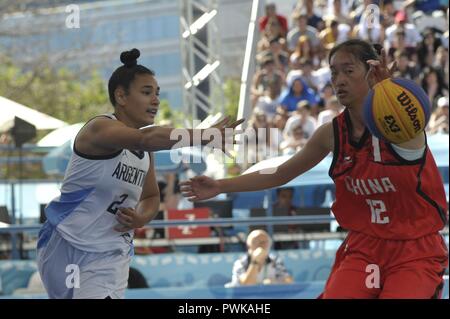 Buenos Aires, Buenos Aires, Argentinien. 16 Okt, 2018. CHINA schlägt Argentinien 19. bis 17. Am 10. Tag des Buenos Aires 2018 Youth Olympic Games. Credit: Patricio Murphy/ZUMA Draht/Alamy leben Nachrichten Stockfoto