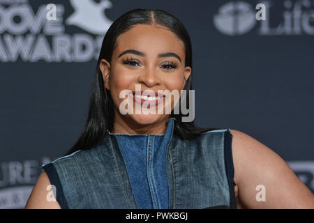 Nashville, USA. 16. Okt 2018. Auf dem roten Teppich auf der 49. jährlichen Dove Awards in Lipscomb Universität in Nashville, Tennessee am 16. Oktober 2018. - Foto: Marty Jean-Louis Credit: Marty Jean-Louis/Alamy leben Nachrichten Stockfoto