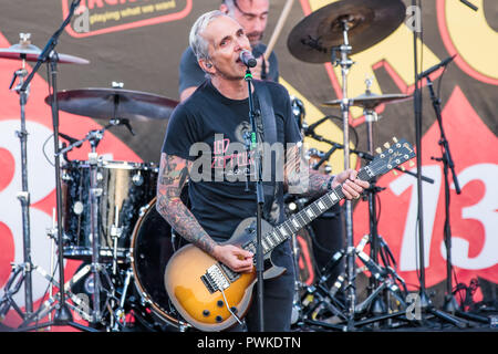 Irvine, Kalifornien, USA. 14 Okt, 2018. Die EverClear-Technologie bei 93.1 JACK FM Jack's 13. Zeigen an FivePoint Amphitheater in Irvine, Kalifornien am Oktober 14, 2018 Credit: Marissa Carter/ZUMA Draht/Alamy leben Nachrichten Stockfoto