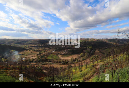 Am späten Nachmittag einen Capture in Richtung des Dorfes Barril de Alva, zentrale Portugal suchen. Stockfoto