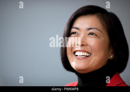 Porträt eines lächelnden mittleren Alters Geschäftsfrau. Stockfoto