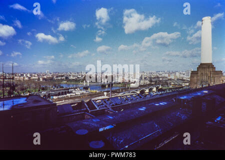 Battersea Power Station - Rooftop View im Frühjahr 1988 Stockfoto