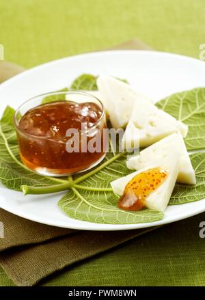 Pecorino mit feigenkompott Stockfoto
