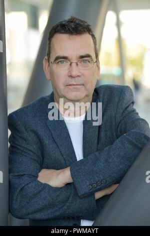 Mick Herron im Oktober 2018 auf der Frankfurter Buchmesse. | Verwendung weltweit Stockfoto